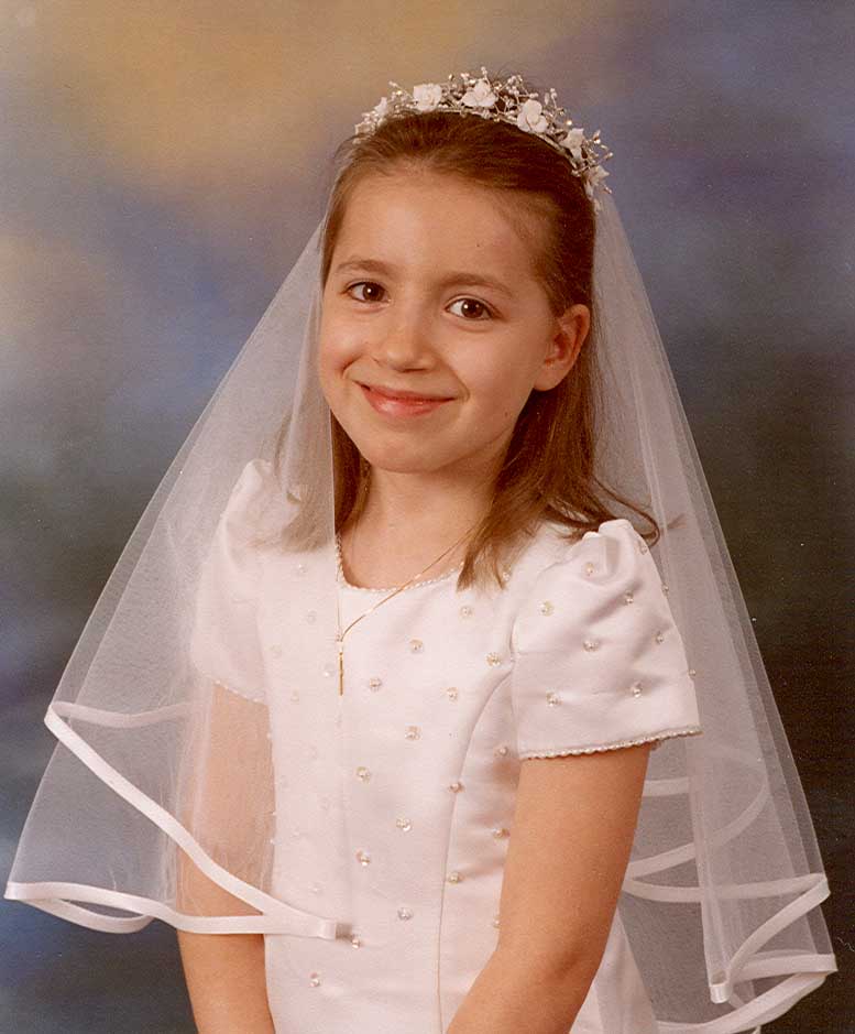 Communion veil in tulle with crown